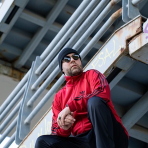 Костюм adidas "Строгий" red / Austrian tech-gy